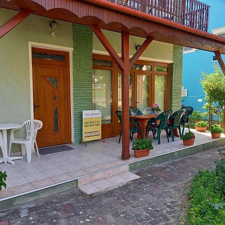 Kispal Apartmanhaz زلاكاروس المظهر الخارجي الصورة