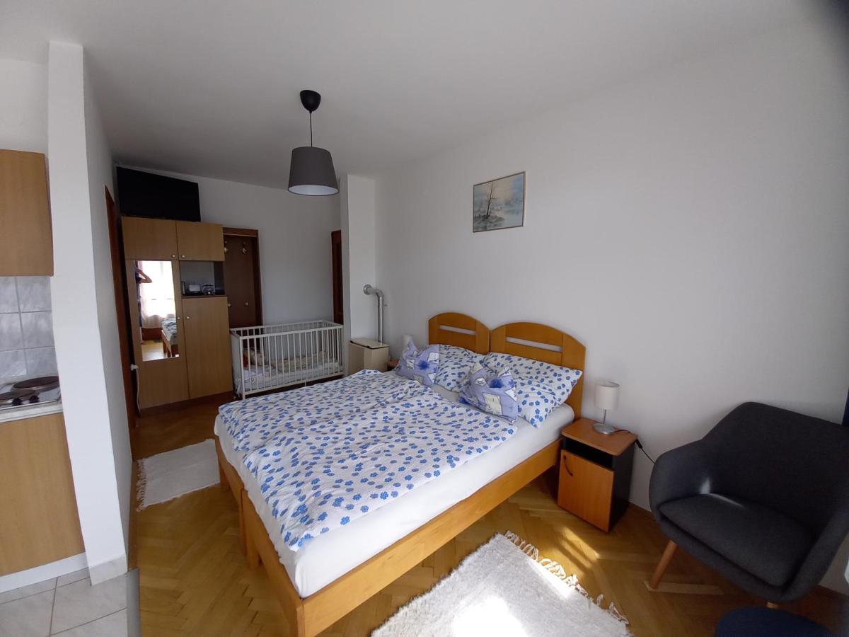 Kispal Apartmanhaz زلاكاروس المظهر الخارجي الصورة