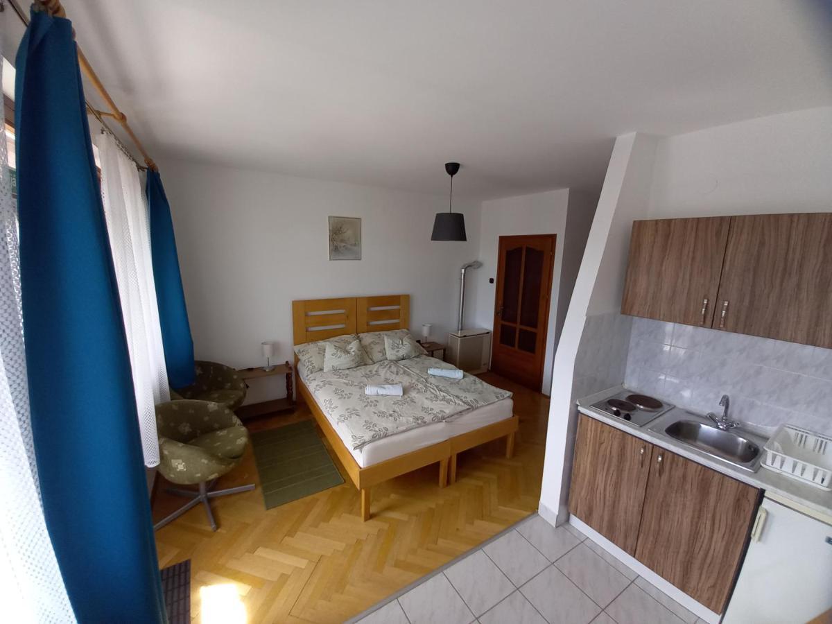 Kispal Apartmanhaz زلاكاروس المظهر الخارجي الصورة